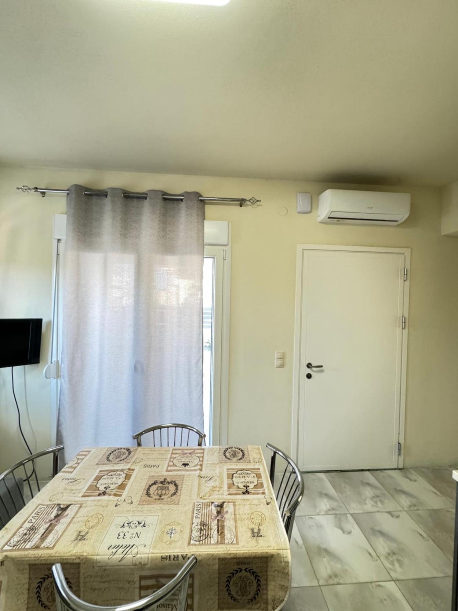 Adoniss Apartmentss Paralia Dionisiou Eksteriør billede
